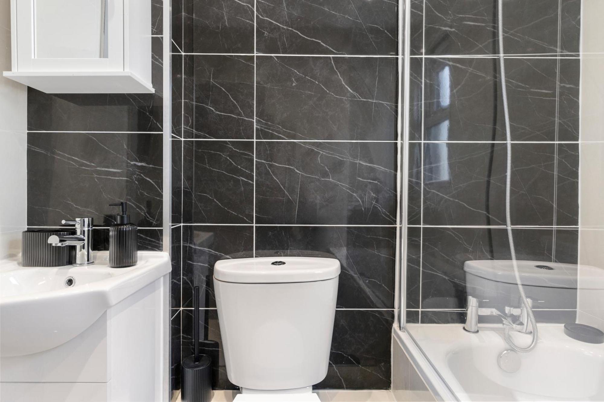 Wembley Luxury 3 Bedroom London Exterior foto