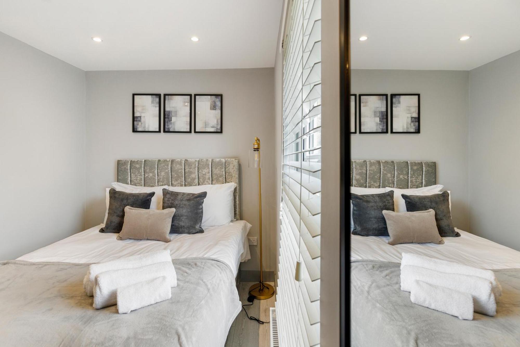 Wembley Luxury 3 Bedroom London Exterior foto